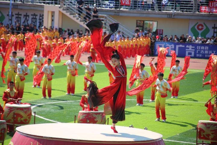 逐梦赛场展风采 甘南县第十二届田径运动会文艺表演精彩纷呈